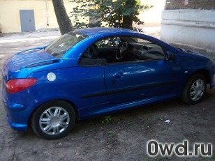 Битый автомобиль Peugeot 206