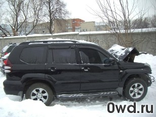 Битый автомобиль Toyota Land Cruiser Prado